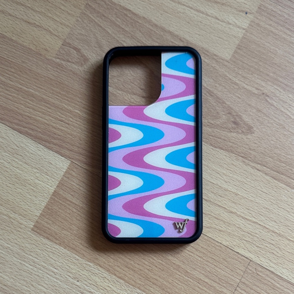Wave Pattern Phone Case - Pink, Blue, and White